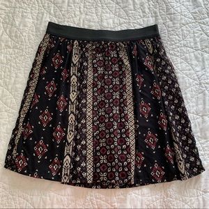 Hollister black patterned skirt